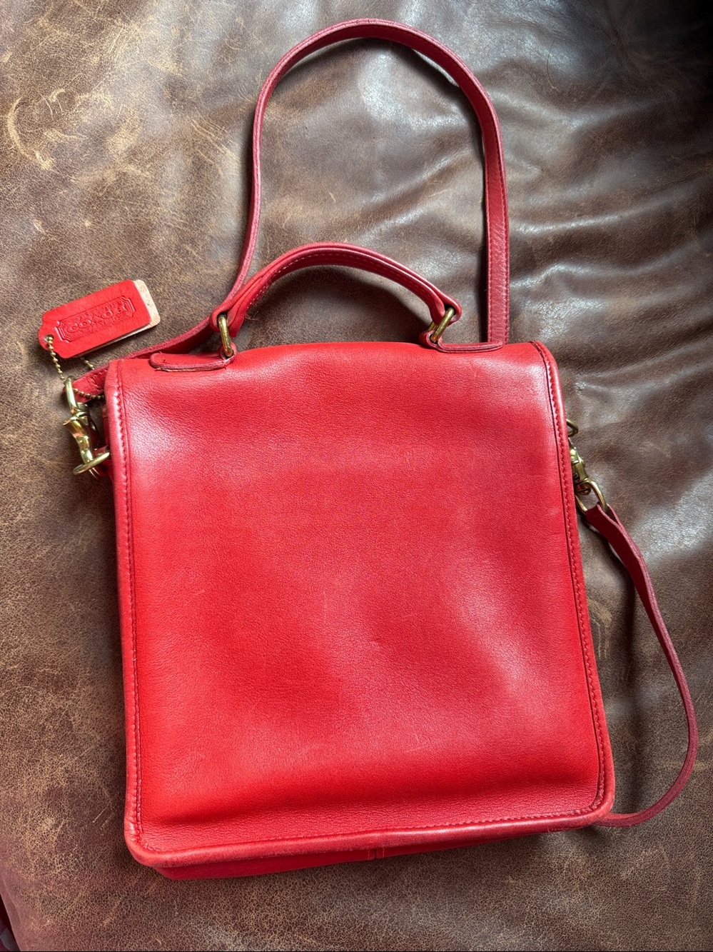 Vintage Red Coach Station bag 5130 - Picture 5 of 12